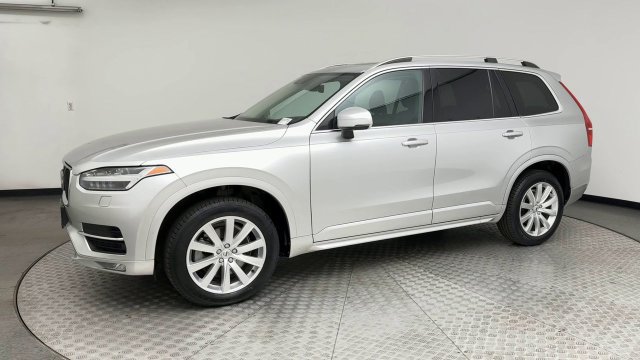 Used 2018 Volvo XC90 T6 Momentum w/ Momentum Plus Package AWD/4WD image 6