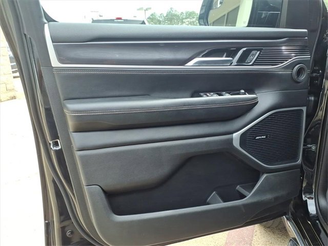 Used 2024 Jeep Wagoneer 2WD w/ Premium Group I image 22