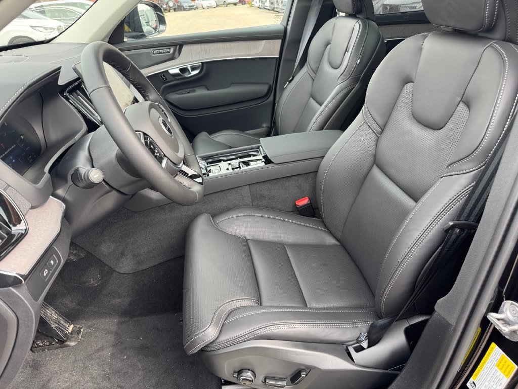 New 2026 Volvo XC90 T8 Ultra w/ Protection Package AWD/4WD image 8