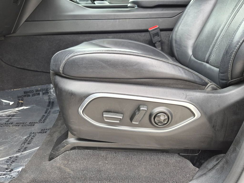 Used 2024 Jeep Wagoneer Series II w/ Flexible Seating Group AWD/4WD image 15