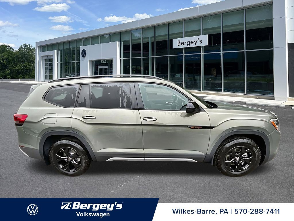 Used 2024 Volkswagen Atlas Peak Edition SEL AWD/4WD image 11