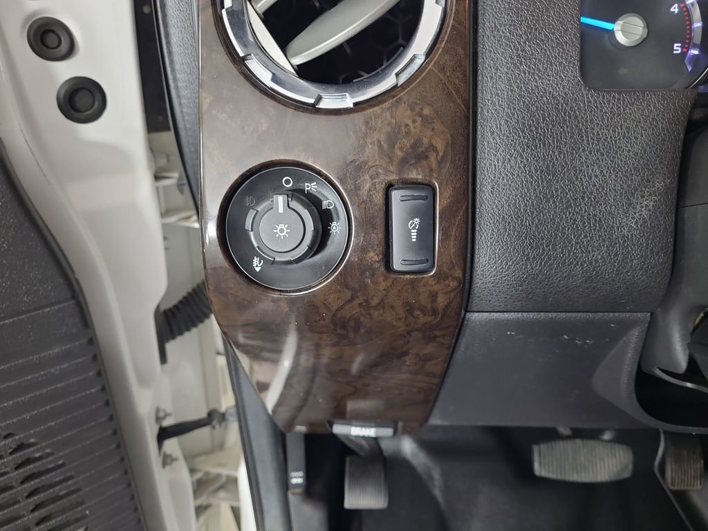 Used 2016 Ford F250 Platinum w/ FX4 Off-Road Package AWD/4WD image 15