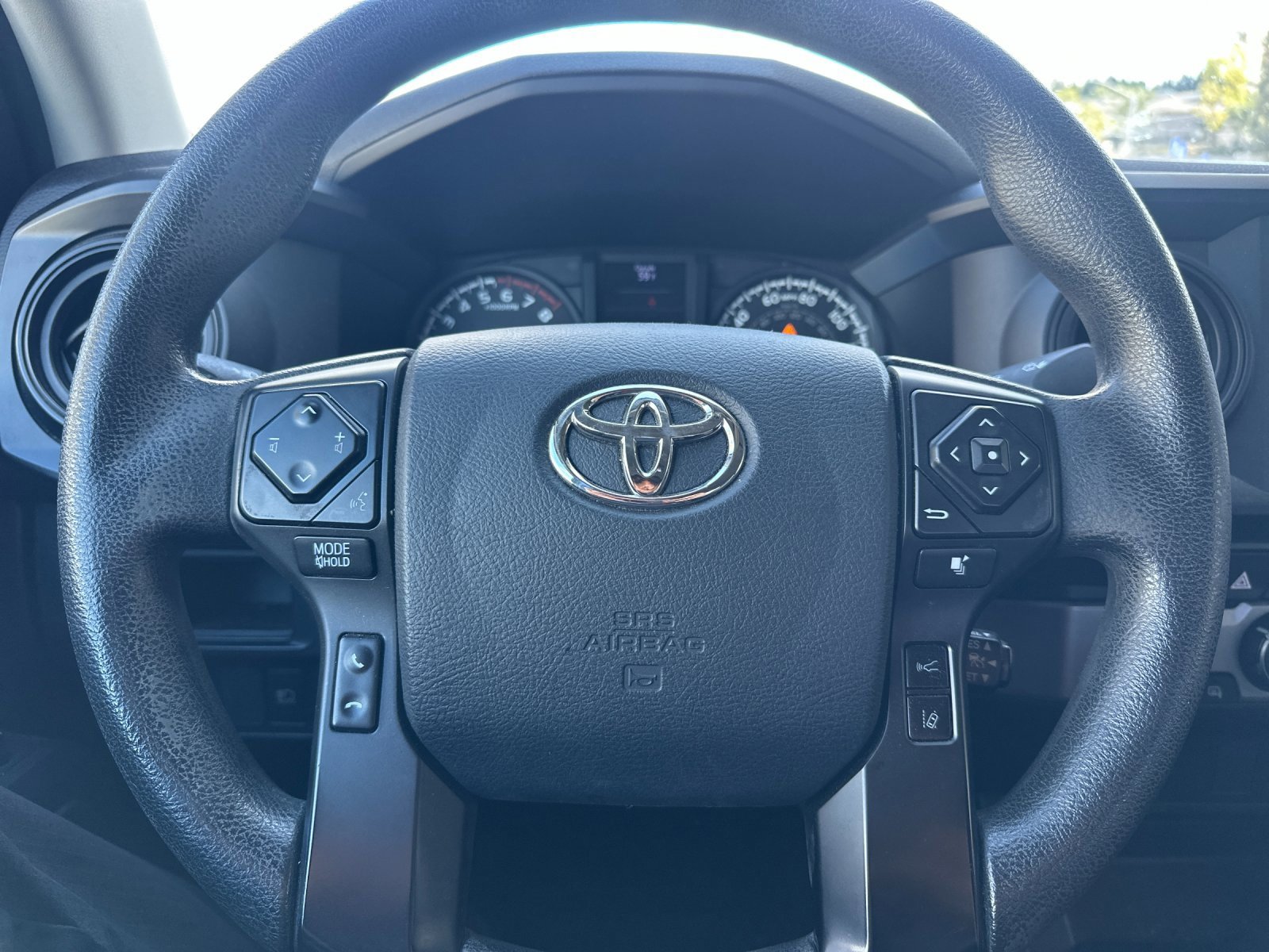 Used 2019 Toyota Tacoma SR image 18