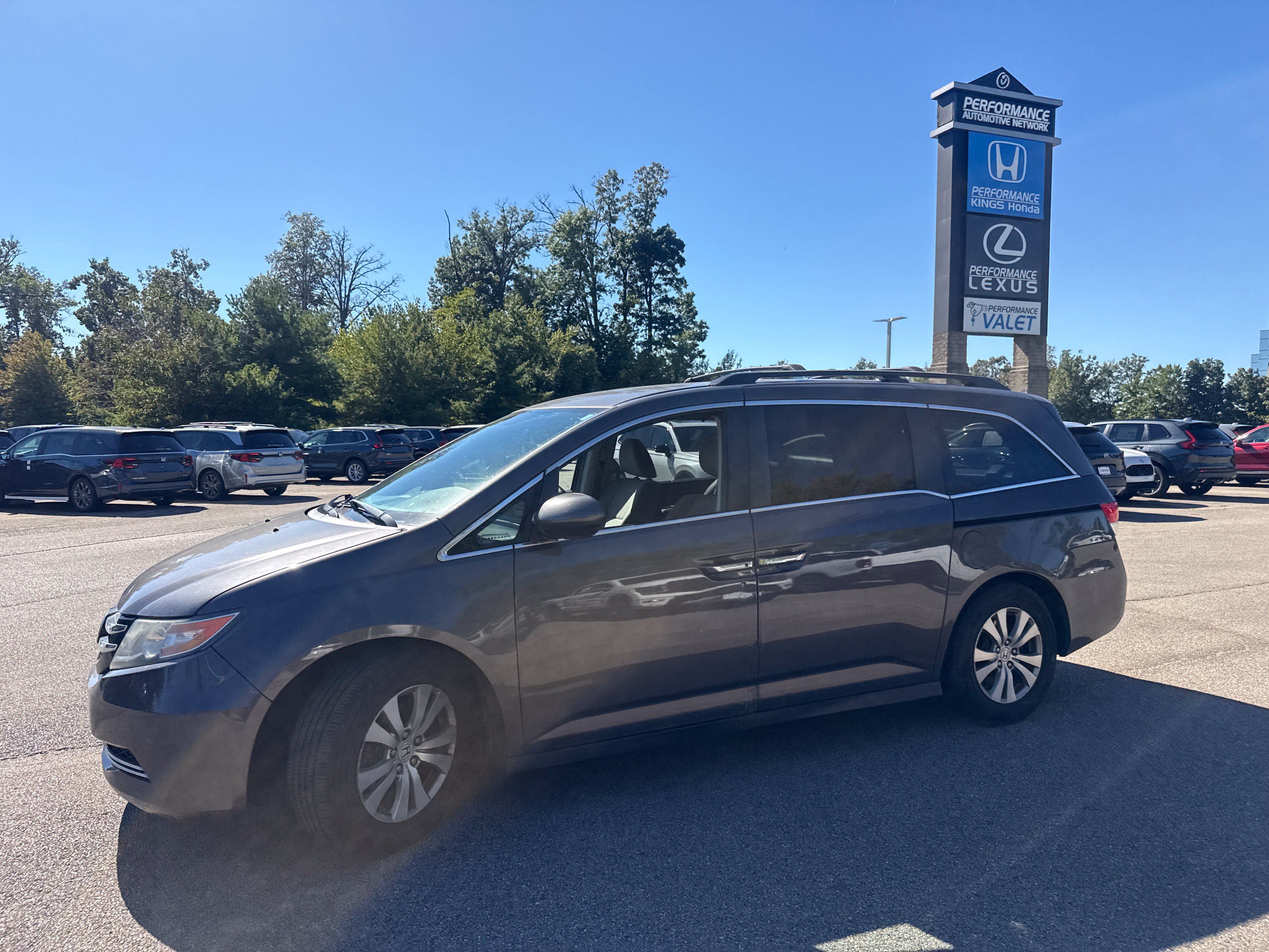 Used 2016 Honda Odyssey SE image 12