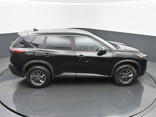 Used 2023 Nissan Rogue S image 43