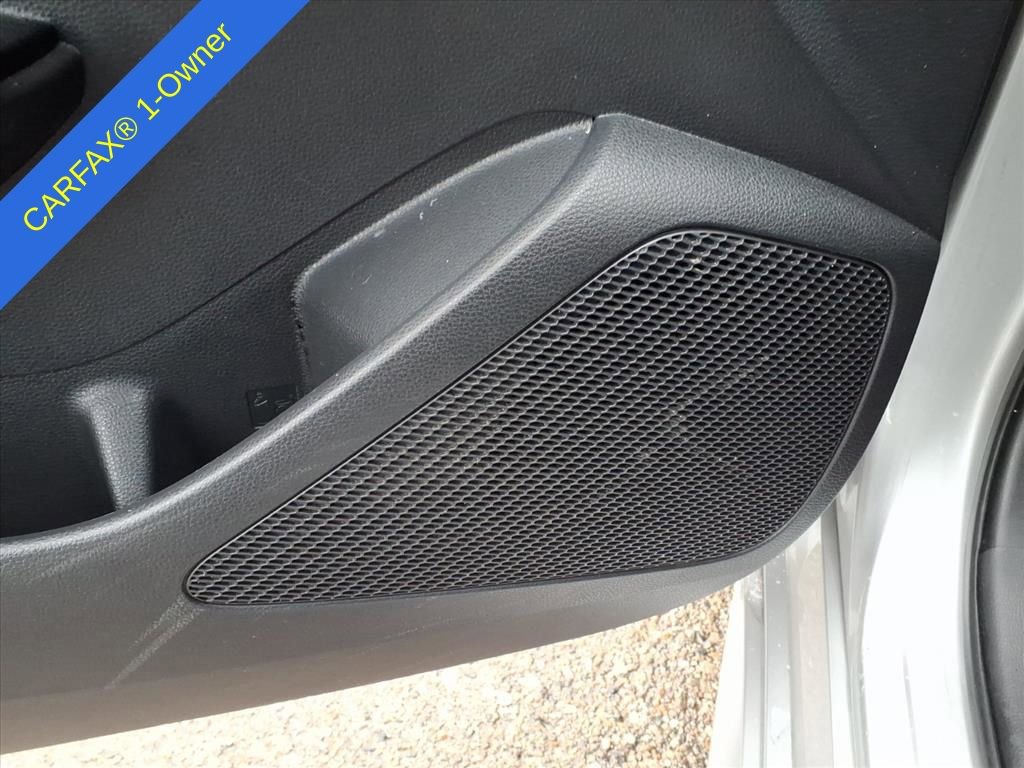 Used 2019 Toyota Corolla Hatchback image 16