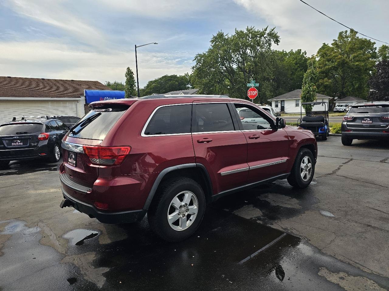 Used 2012 Jeep Grand Cherokee Laredo w/ Laredo E Group AWD/4WD image 12