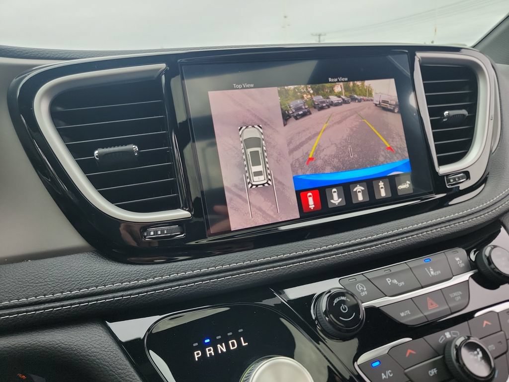 New 2027 Chrysler Pacifica Limited FWD image 21
