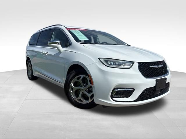 Used 2022 Chrysler Pacifica Limited FWD image 2