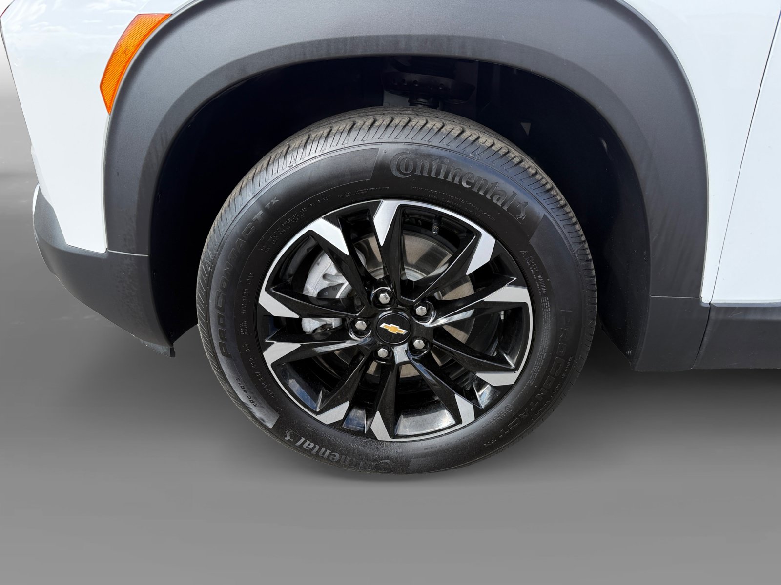 Used 2023 Chevrolet TrailBlazer LT w/ Convenience Package AWD/4WD image 9