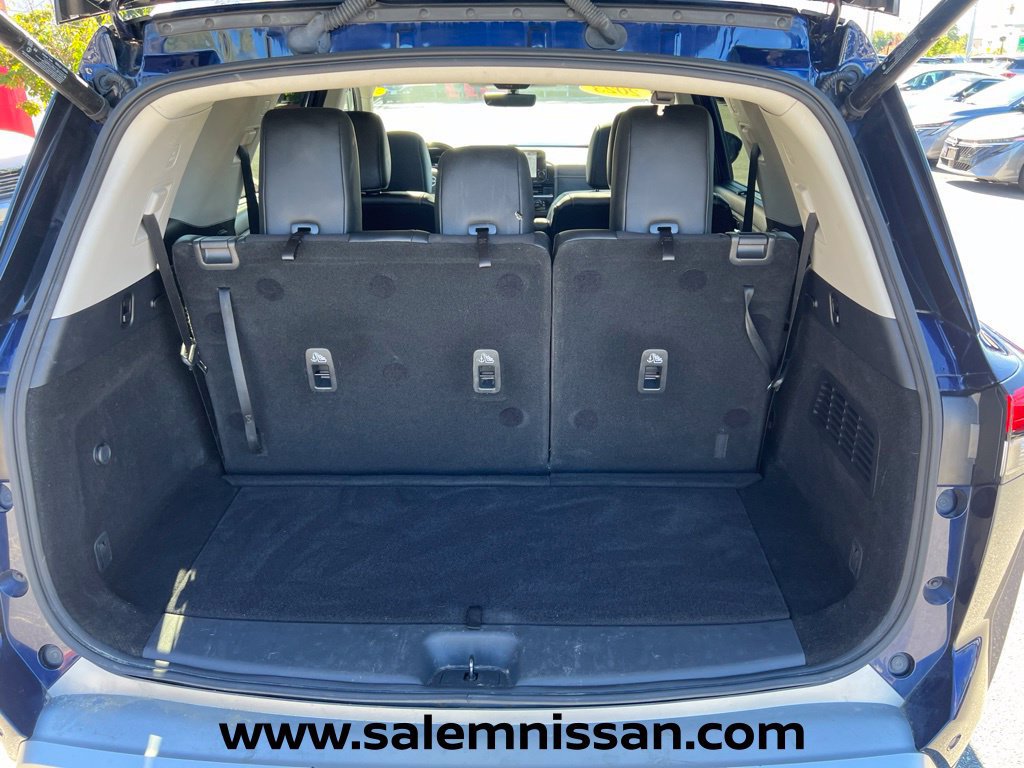 Used 2024 Nissan Pathfinder Platinum AWD/4WD image 21