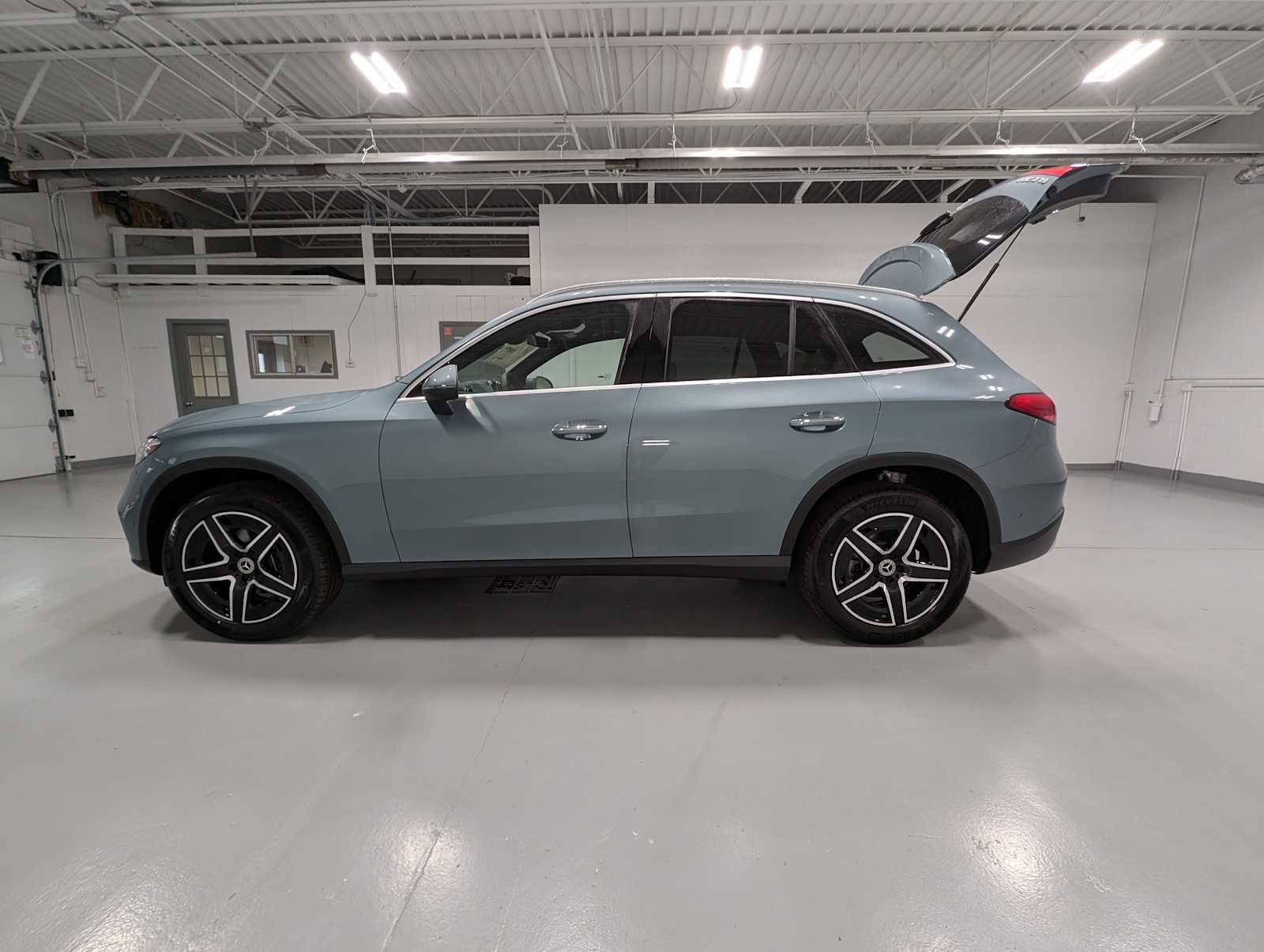 New 2026 Mercedes-Benz GLC 300 4MATIC image 10