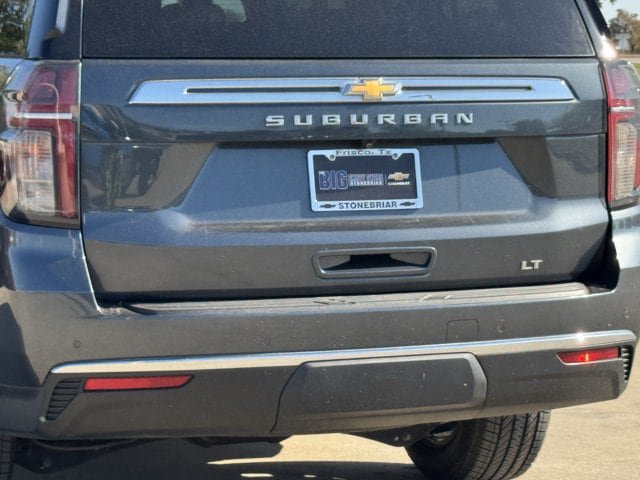 Used 2021 Chevrolet Suburban LT w/ LT Signature Package AWD/4WD image 8