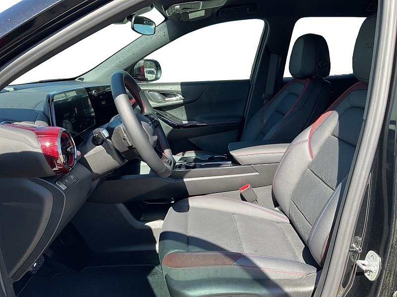 New 2026 Chevrolet Equinox RS w/ Convenience Package III FWD image 9