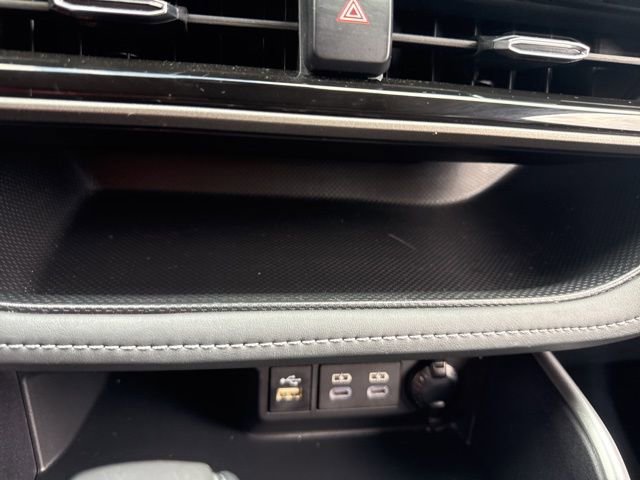 Used 2023 Toyota Highlander LE image 17