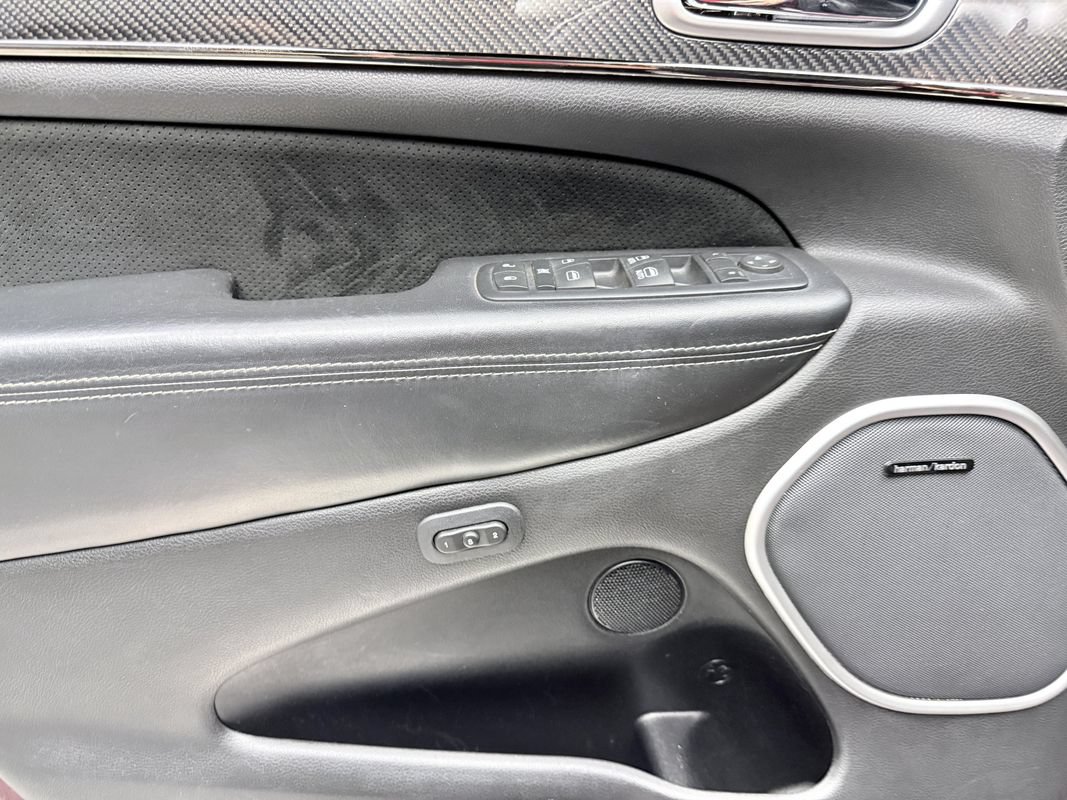 Used 2016 Jeep Grand Cherokee SRT AWD/4WD image 15
