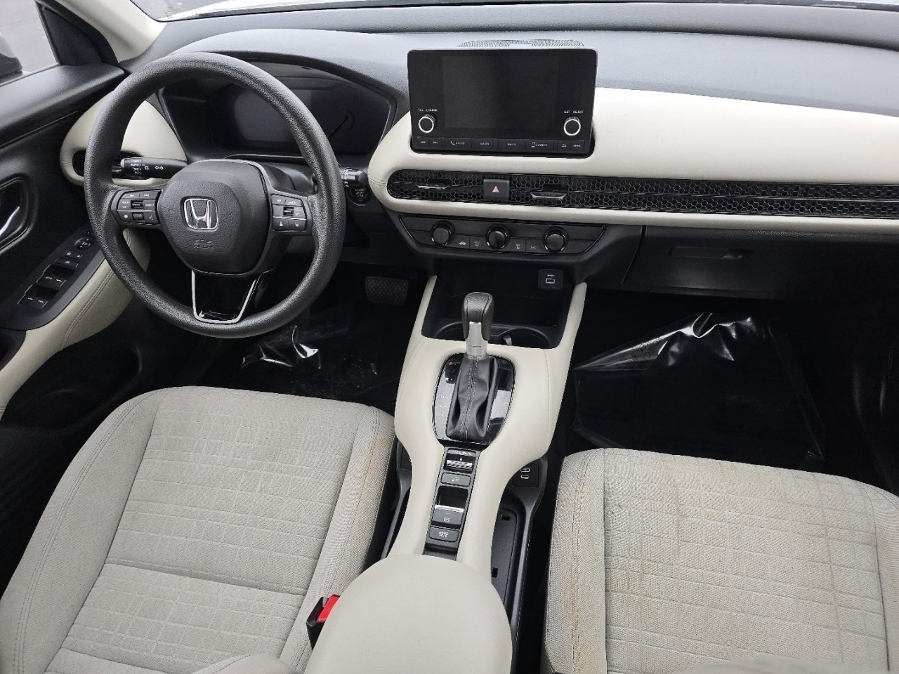 Certified 2025 Honda HR-V LX image 23