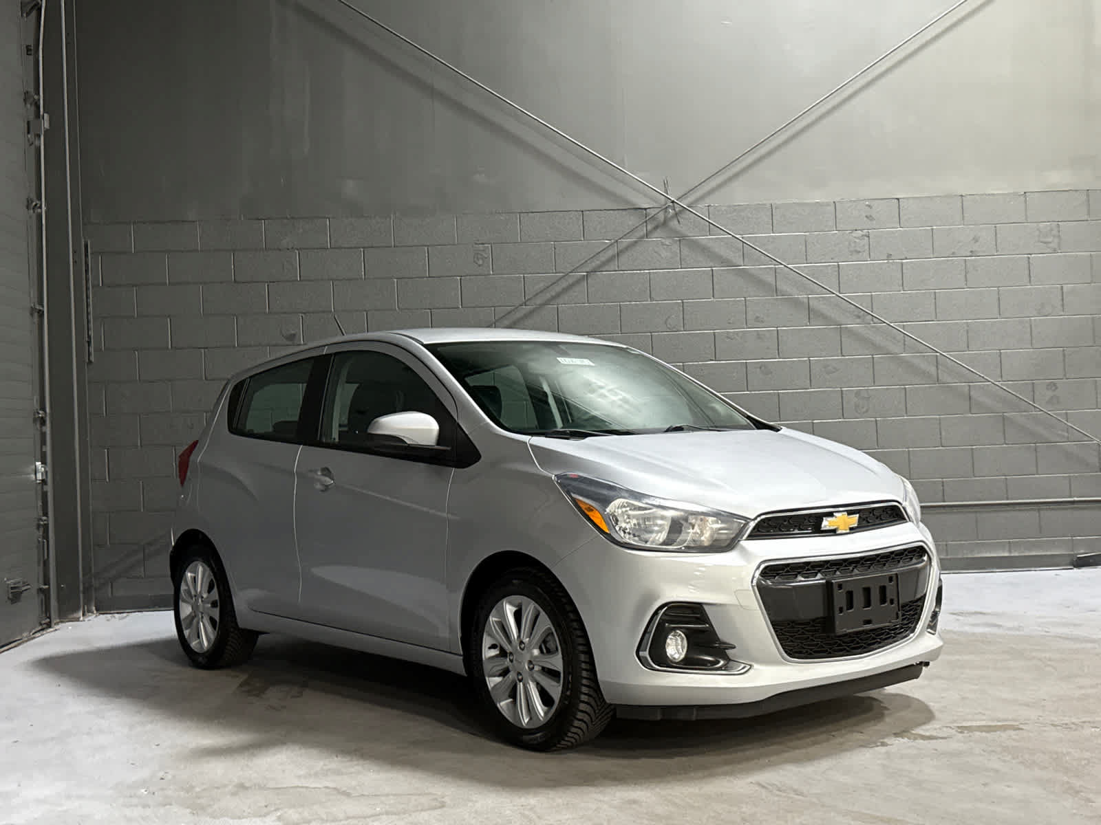 Used 2018 Chevrolet Spark LT FWD image 1