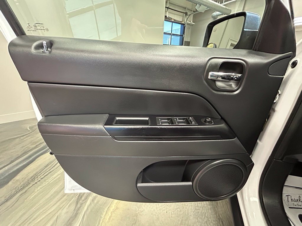 Used 2017 Jeep Patriot High Altitude AWD/4WD image 54