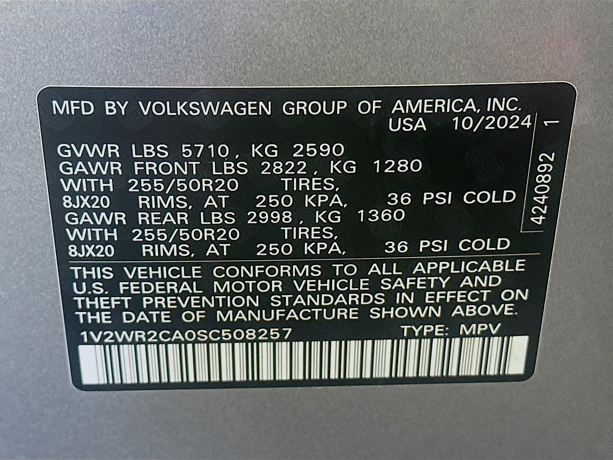 Used 2025 Volkswagen Atlas SE FWD image 12