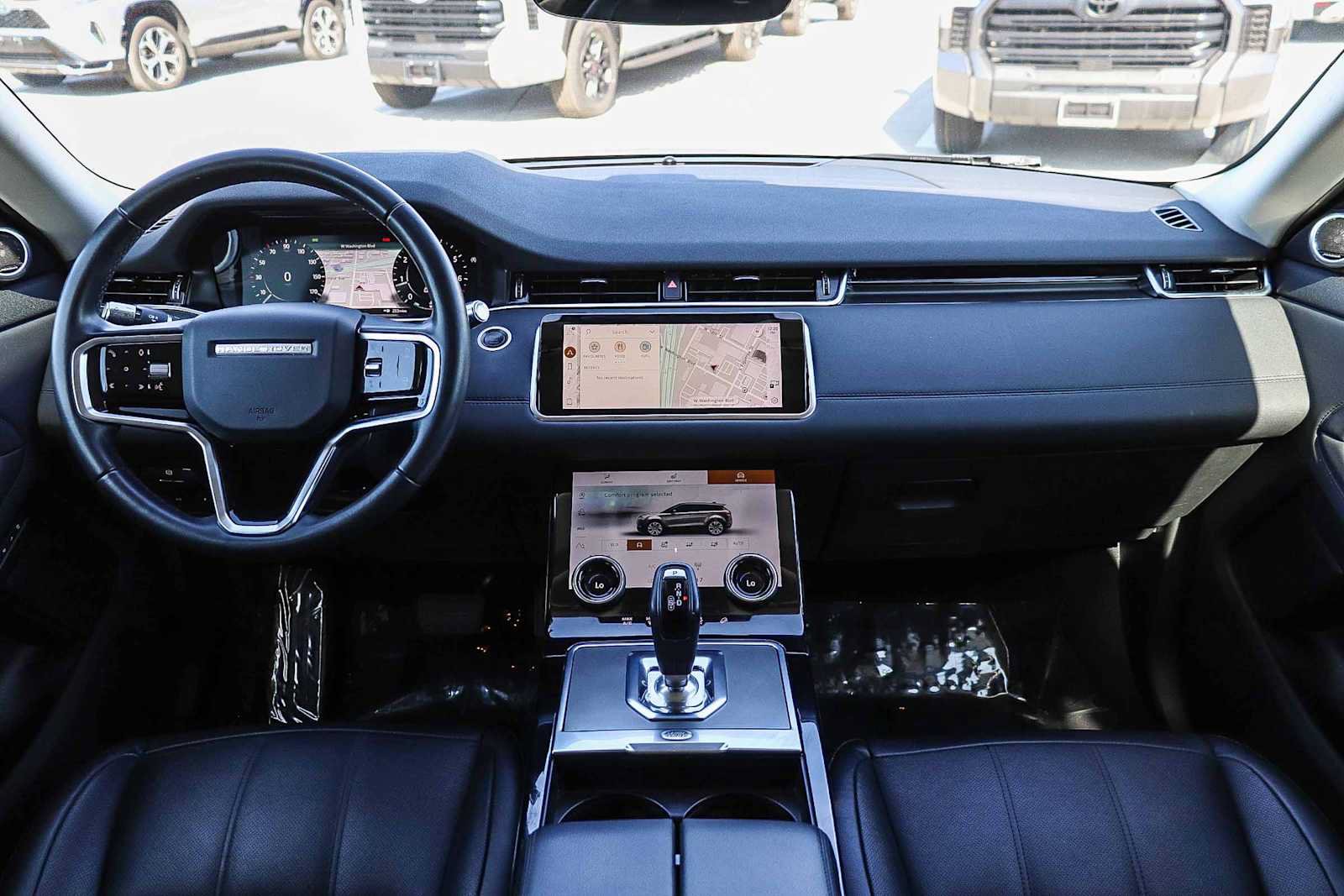 Used 2022 Land Rover Range Rover Evoque SE AWD/4WD image 12
