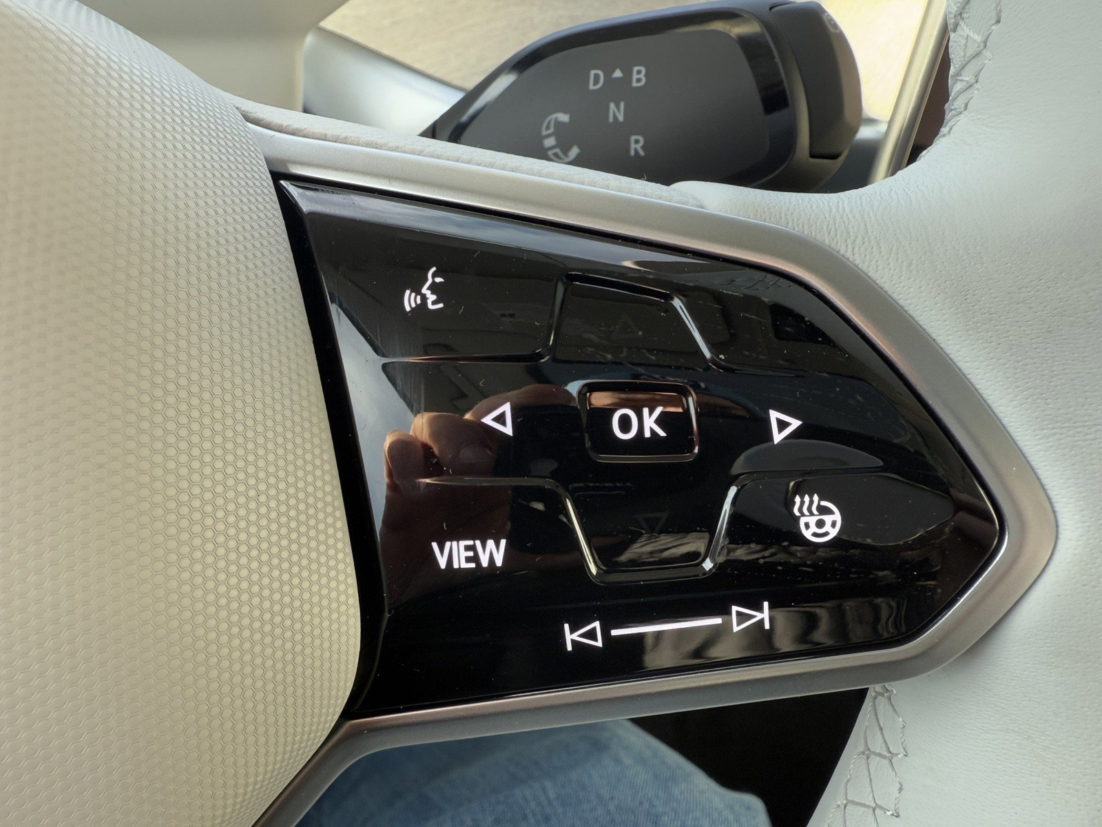 New 2025 Volkswagen ID. Buzz 1st Edition image 16