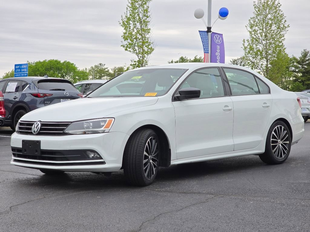Used 2016 Volkswagen Jetta Sport FWD image 16