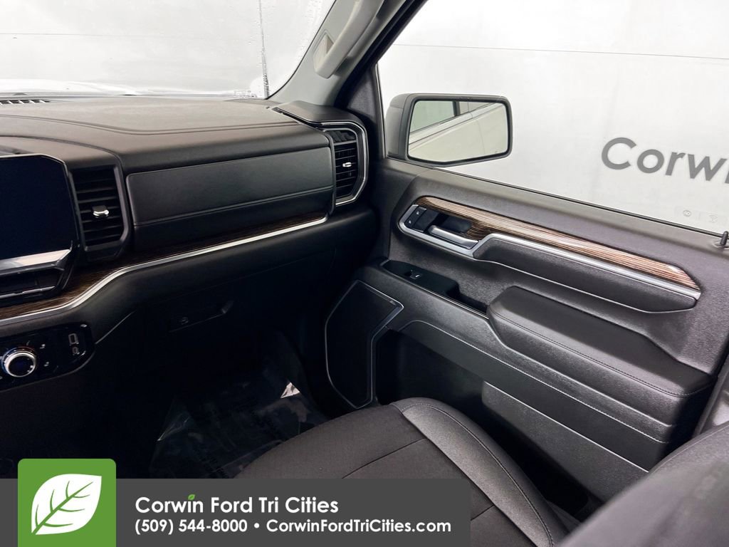 Used 2025 GMC Sierra 3500 SLE w/ SLE Value Package image 25