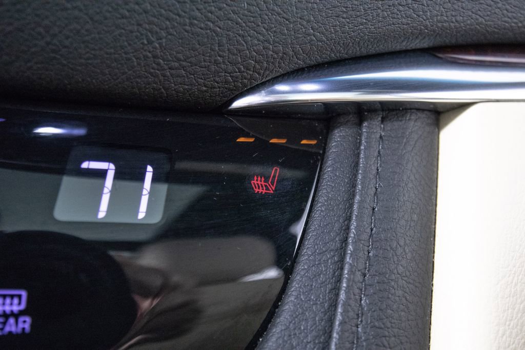 Used 2019 Cadillac XT5 Luxury FWD image 28