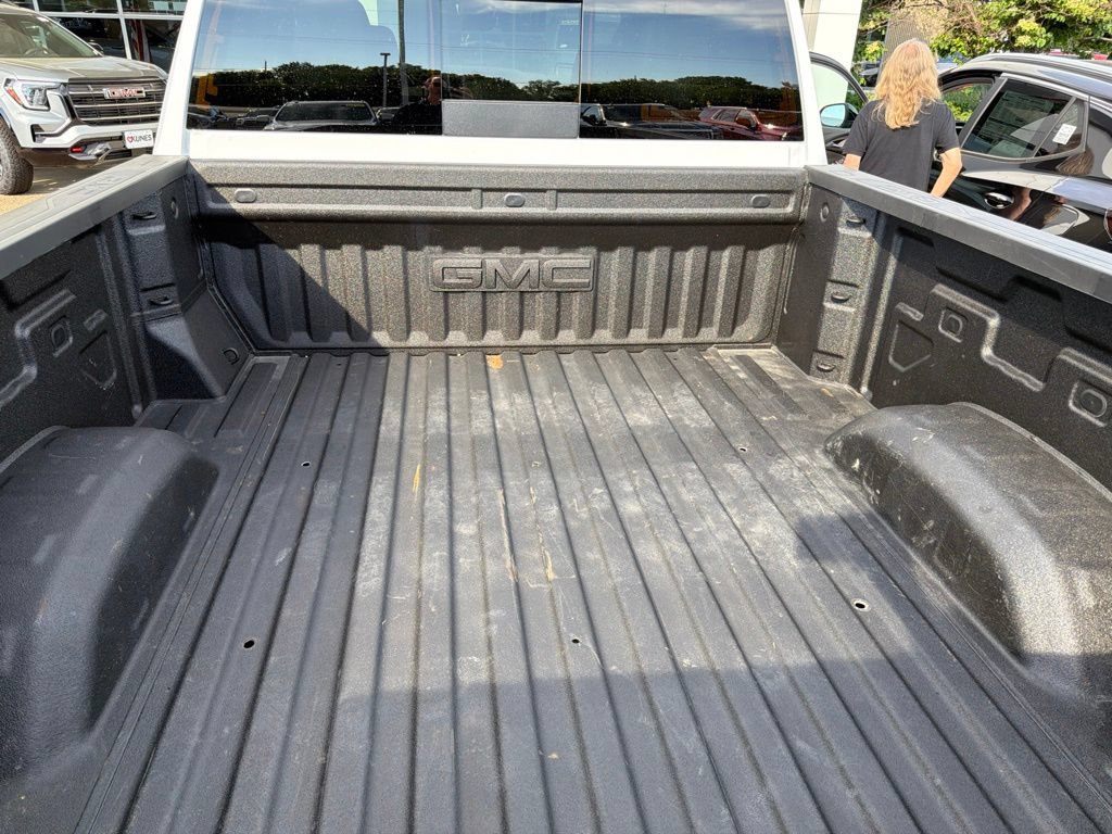 Used 2025 GMC Sierra 3500 AT4 w/ AT4 Premium Plus Package AWD/4WD image 6