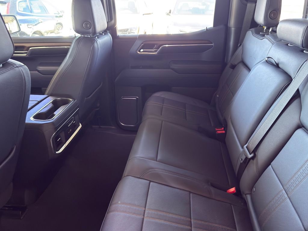 Used 2023 Chevrolet Silverado 1500 High Country image 31