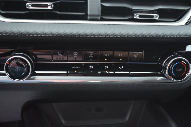 New 2027 Chevrolet Equinox LT w/ Safety and Technology Package FWD image 25