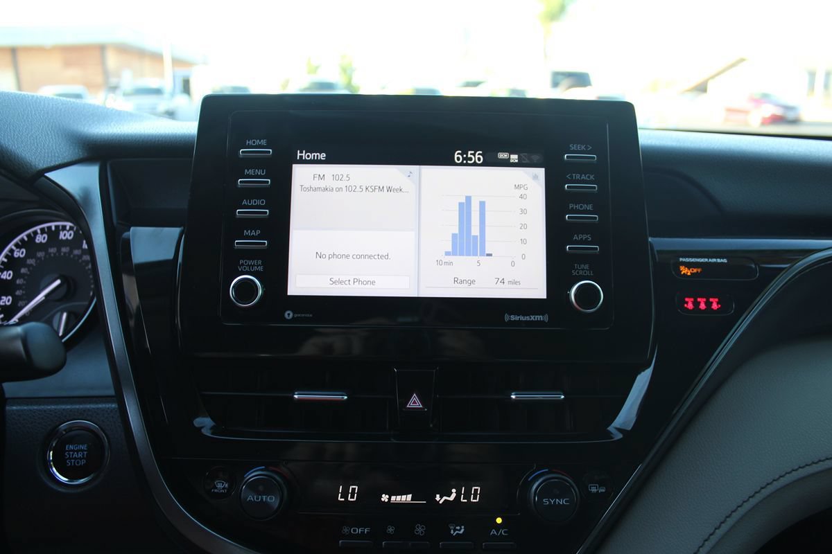 Used 2022 Toyota Camry SE w/ Convenience Package FWD image 26
