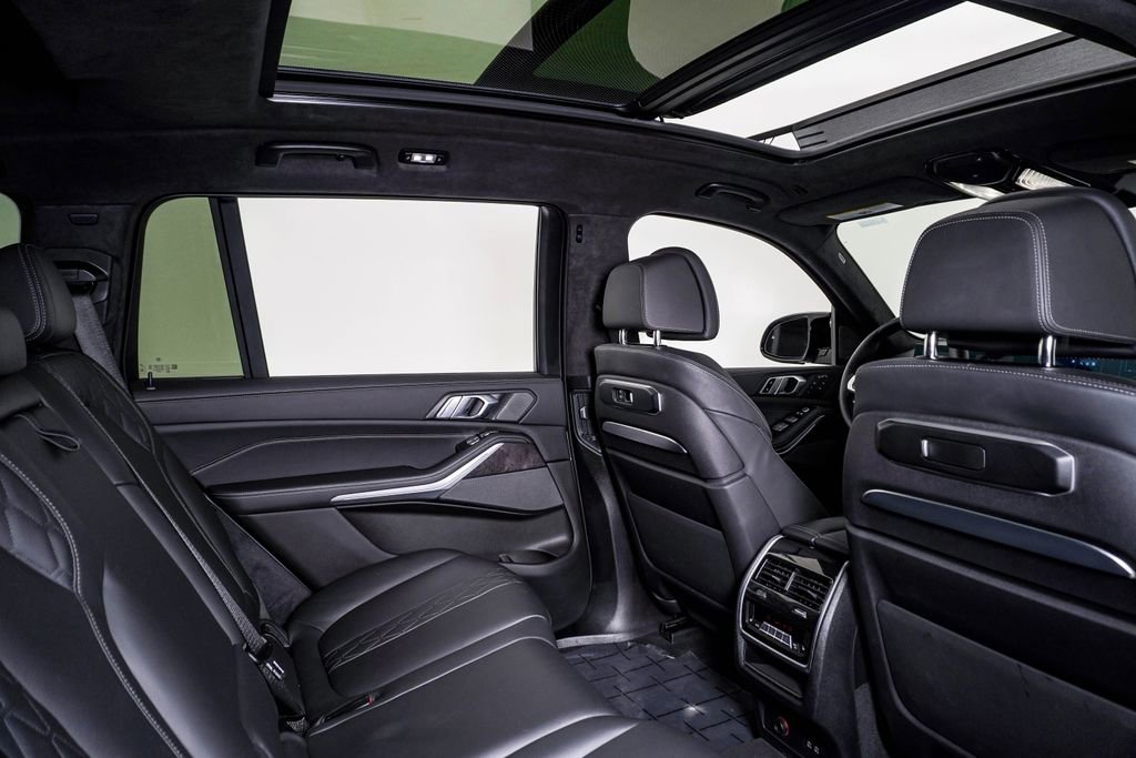 Used 2024 BMW X7 M60i w/ Executive Package image 15