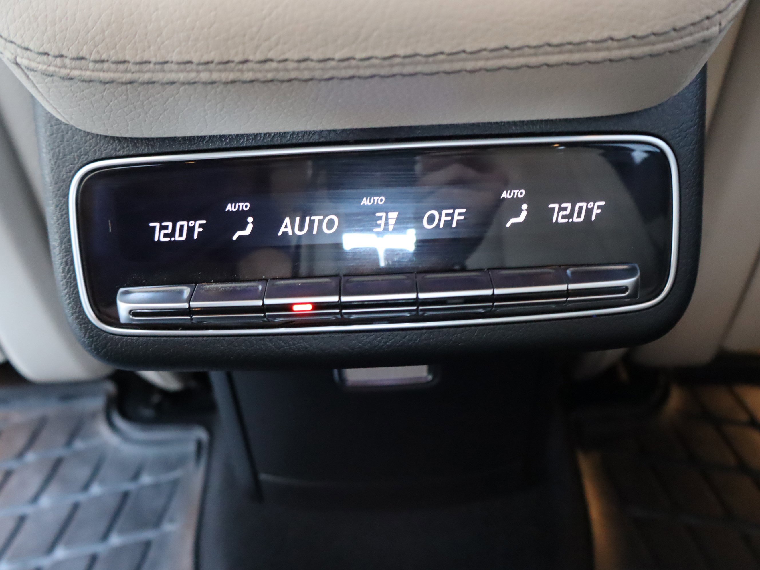 Used 2024 Mercedes-Benz GLS 580 4MATIC image 34