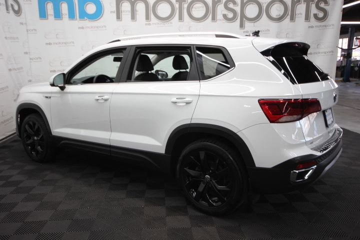 Used 2022 Volkswagen Taos SE image 3