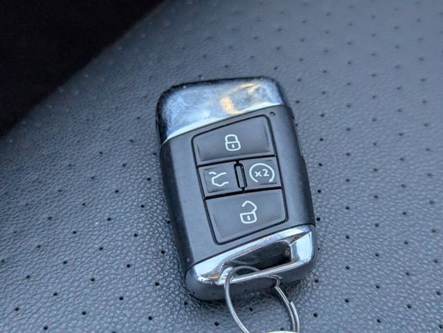 Used 2022 Volkswagen Atlas SEL image 31