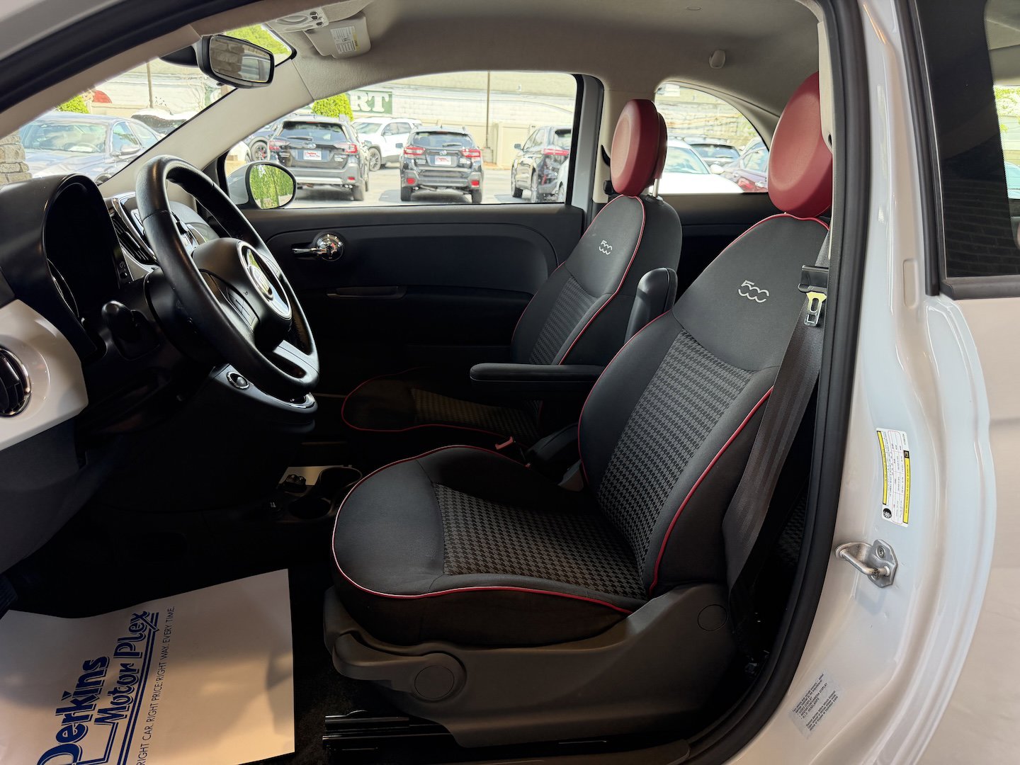 Used 2017 FIAT 500 Pop FWD image 12