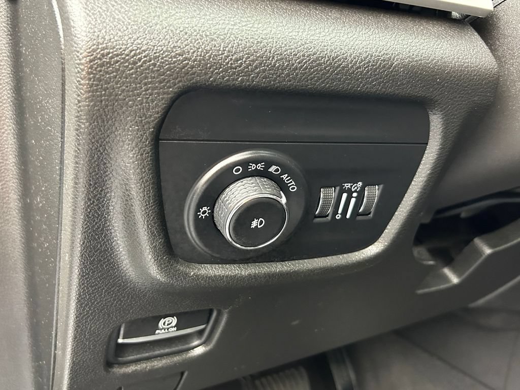 Used 2021 Jeep Grand Cherokee L Limited RWD image 17