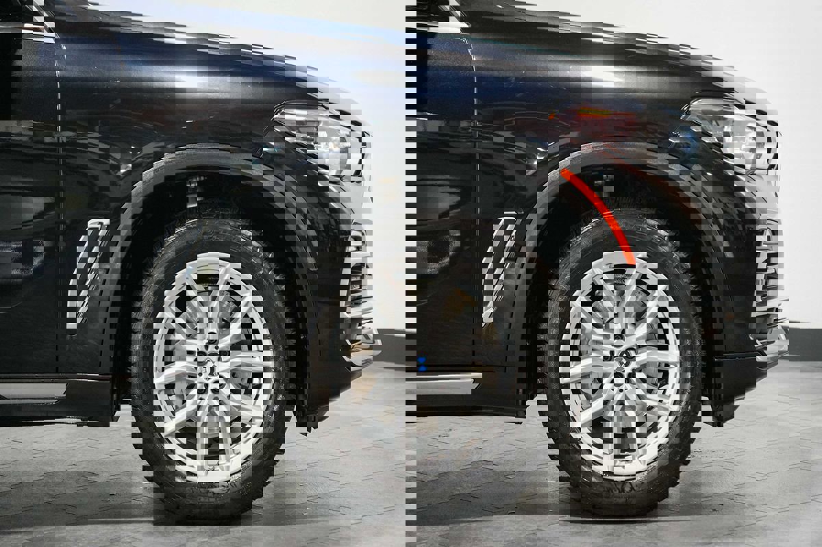 Used 2021 BMW X5 xDrive40i w/ Premium Package image 9