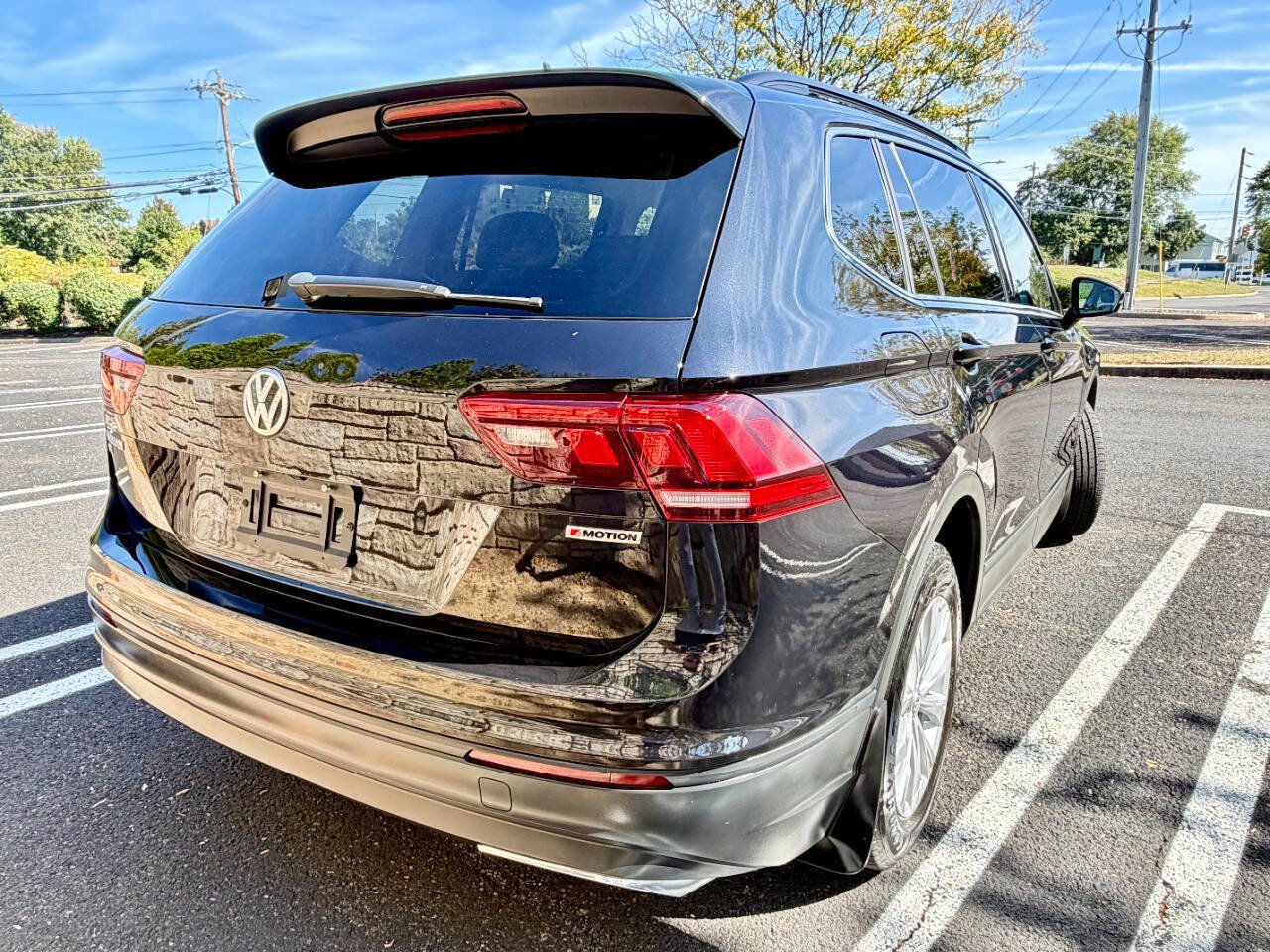 Used 2019 Volkswagen Tiguan SE image 8