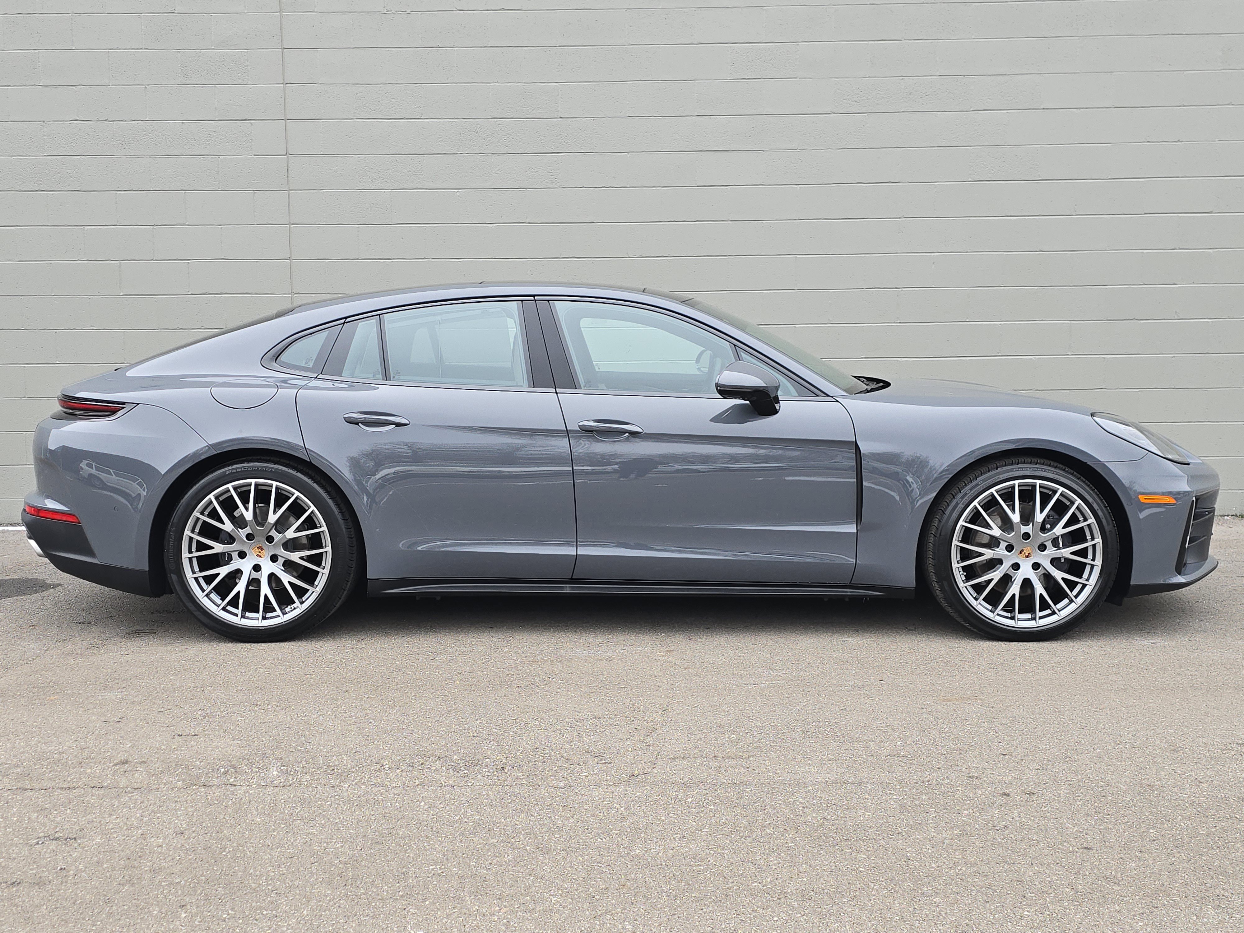 New 2026 Porsche Panamera 4 image 10