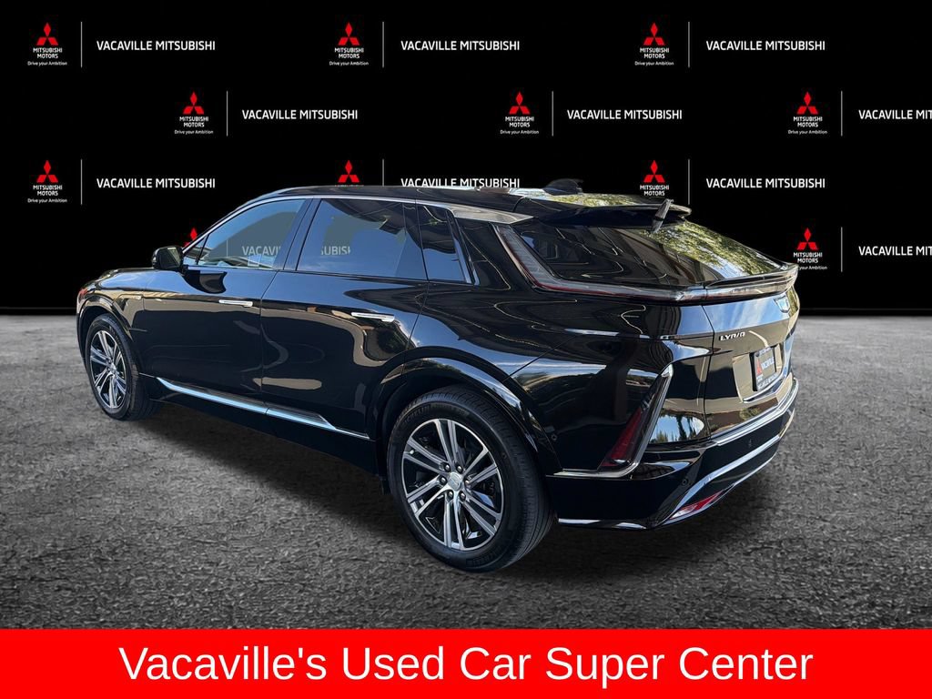 Used 2024 Cadillac Lyriq Luxury RWD image 3