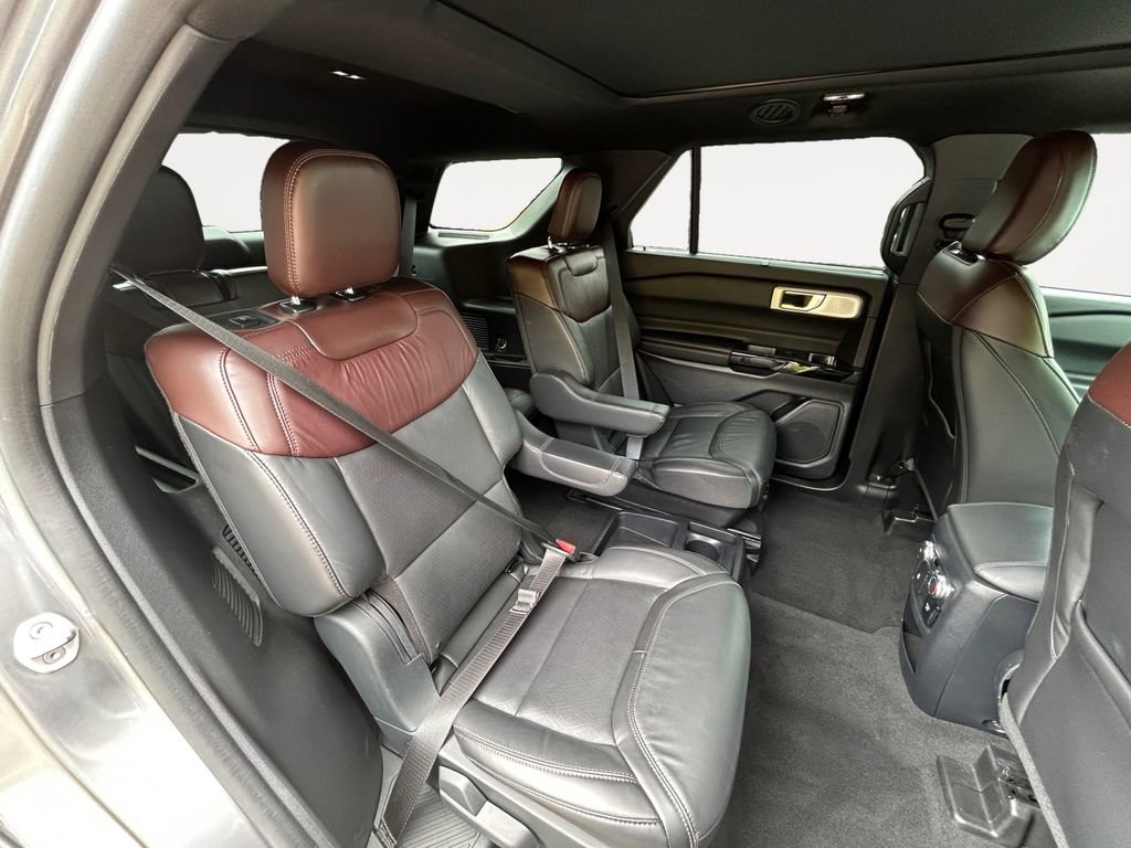 Used 2021 Ford Explorer Platinum w/ Equipment Group 601A image 11