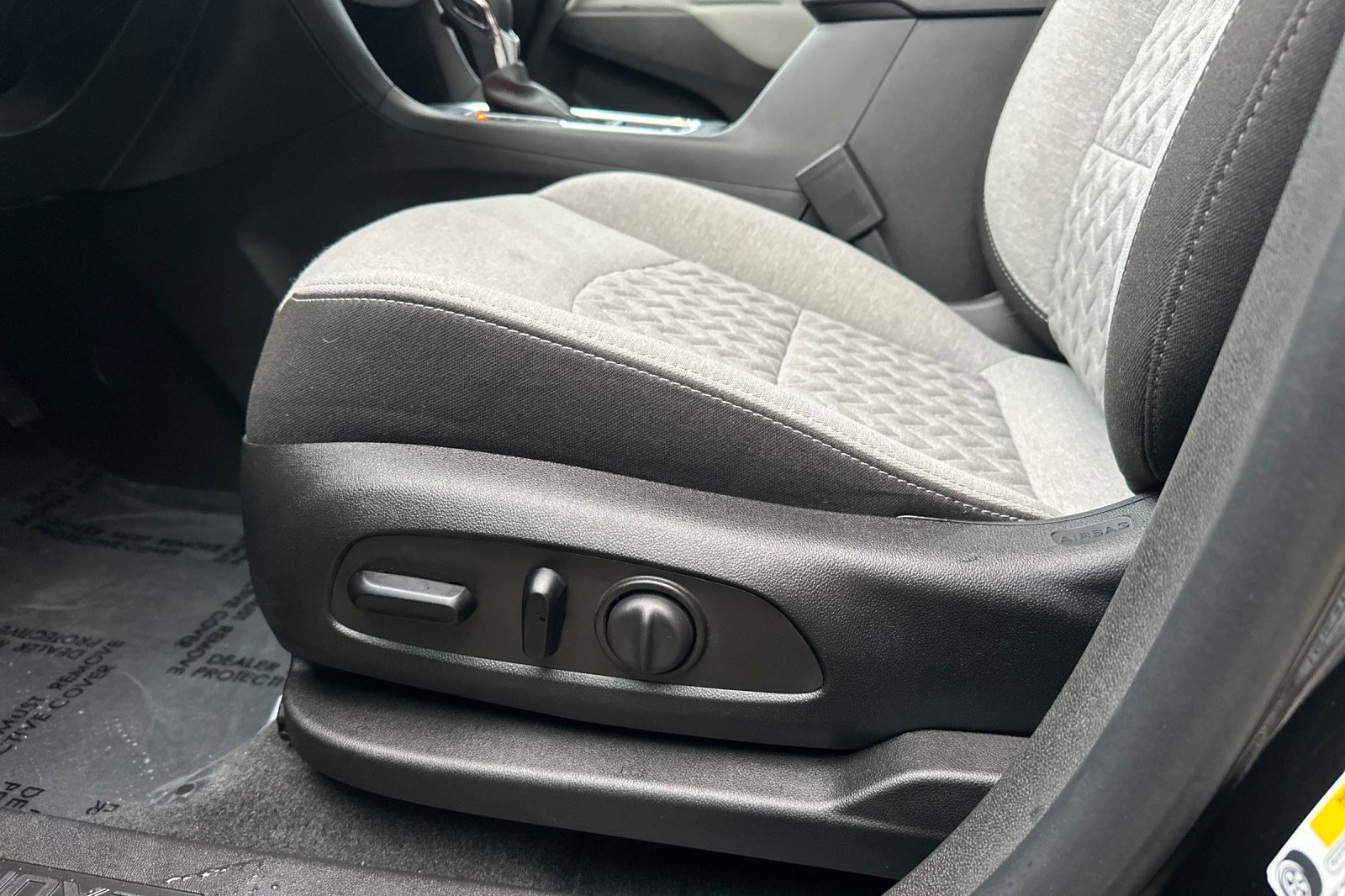 Used 2024 Chevrolet Equinox LS w/ LS Convenience Package image 13