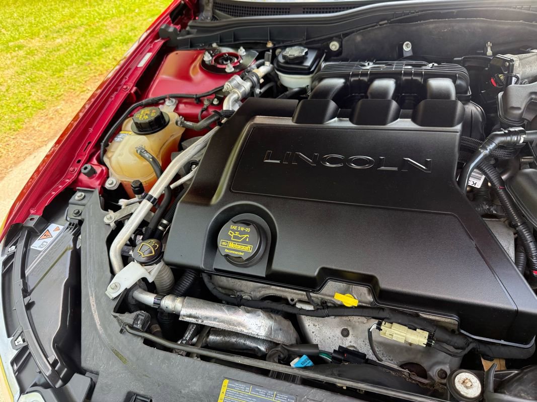 Used 2012 Lincoln MKZ FWD image 41