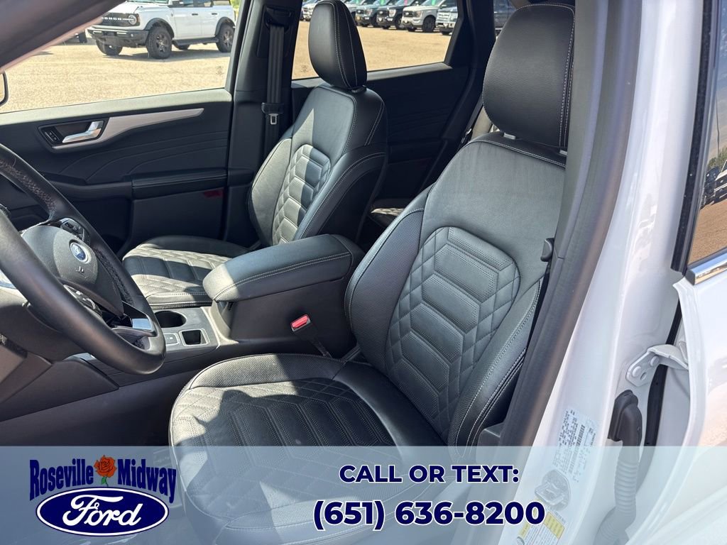 Used 2023 Ford Escape Platinum w/ Premium Technology Package AWD/4WD image 26