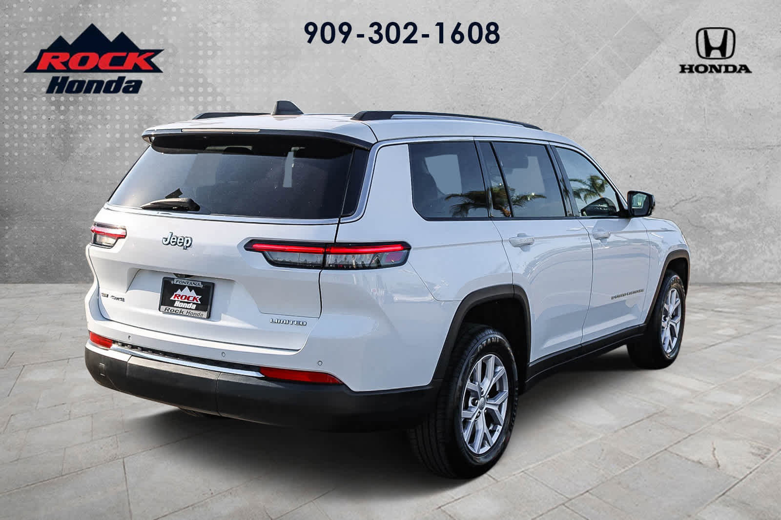 Used 2022 Jeep Grand Cherokee L Limited AWD/4WD image 4