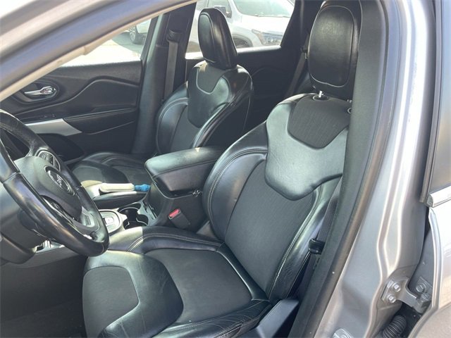 Used 2018 Jeep Cherokee Latitude Plus w/ Comfort/Convenience Group image 11