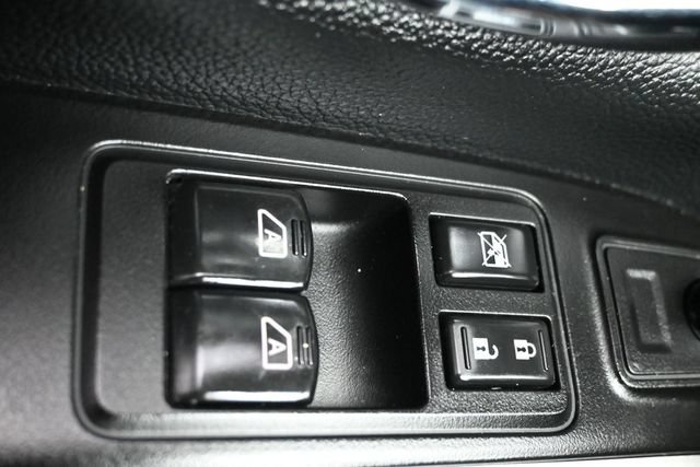 Used 2017 Nissan Titan SV RWD image 20